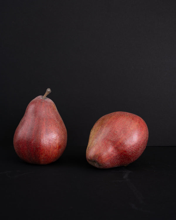 Red Barlett Pear (1 ea)