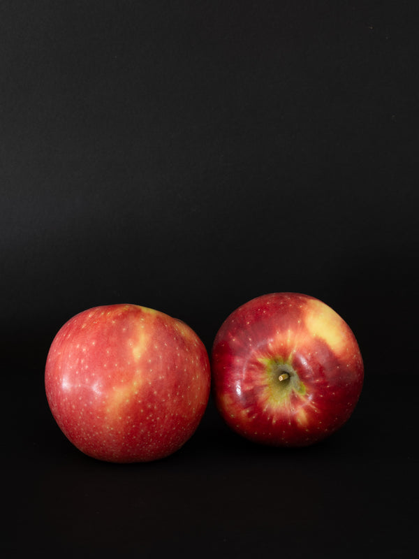 Apple, Cosmic Crisp (2 each, .95 lb)